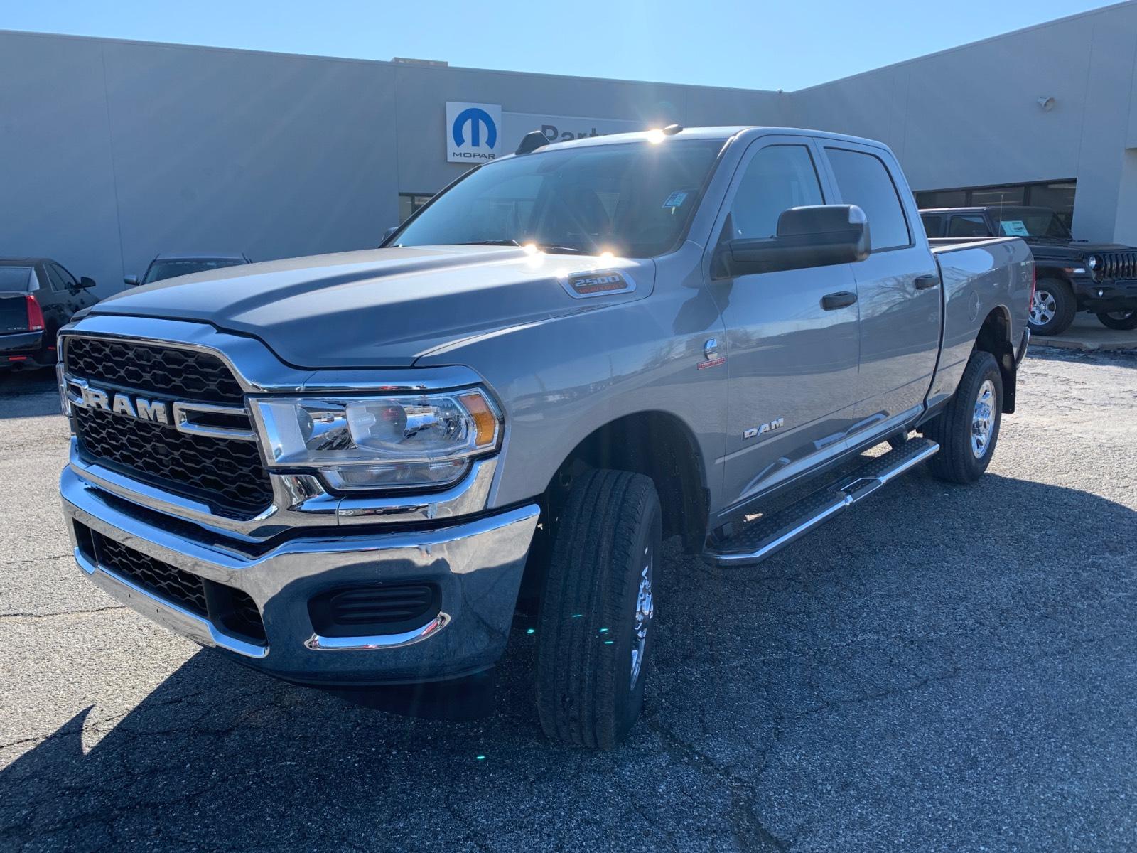 New 2020 Ram 2500 Tradesman 4x4 Crew Cab 64 Box Crew Cab In Guthrie Lg111366 John Vance Motors 0403